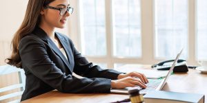 Les avantages et inconvénients de l’administratif dans le juridique